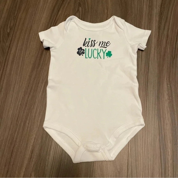 Little wonders 3-6 months St Patrick’s onesie - Picture 1 of 3